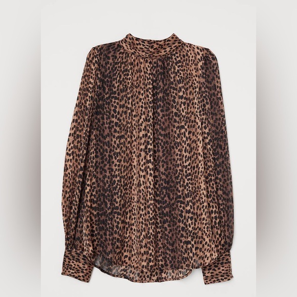 H&M Leopard Print Top - Picture 3 of 9